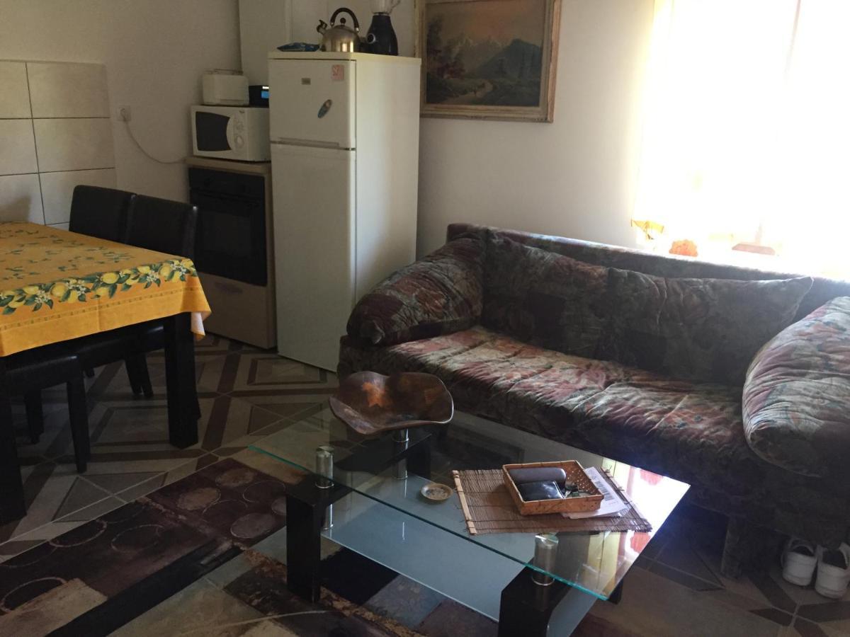 Casa Rustica Cu Terasa Villa Mediaş Екстериор снимка